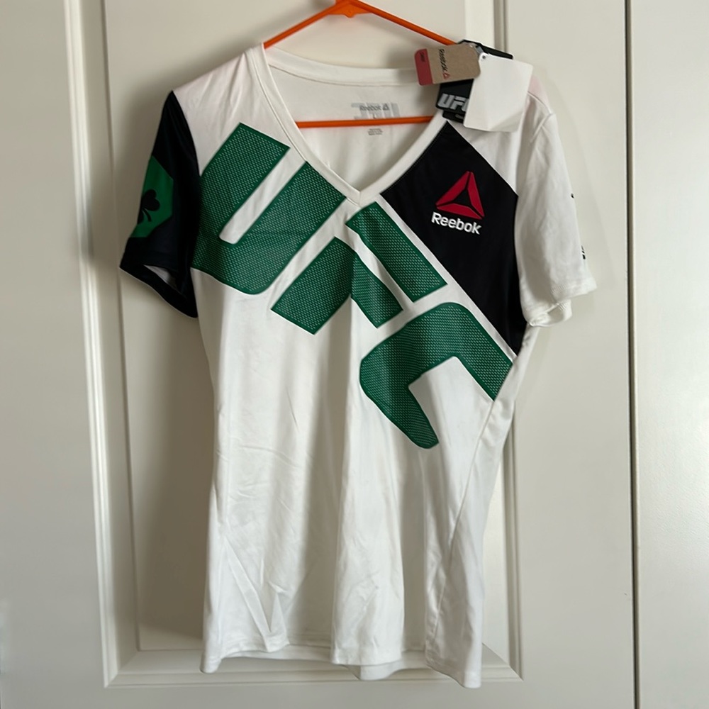 UFC Conor mcgregor nwt combat style shirt